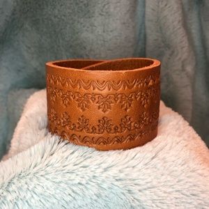 Bracelet - Handmade from genuine leather belt